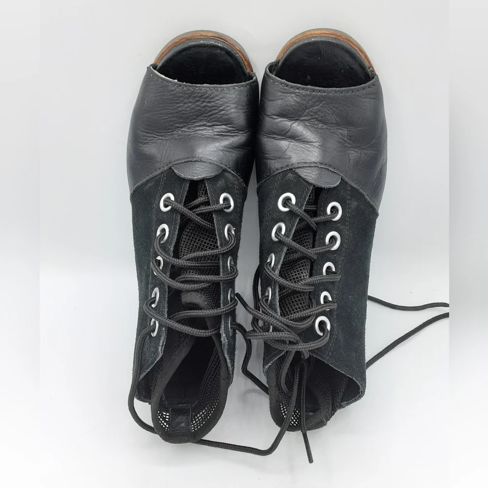 Sorel Joanie Black Suede Leather Mesh Lace Up Peep-Toe Wedge Bootie Size 9.